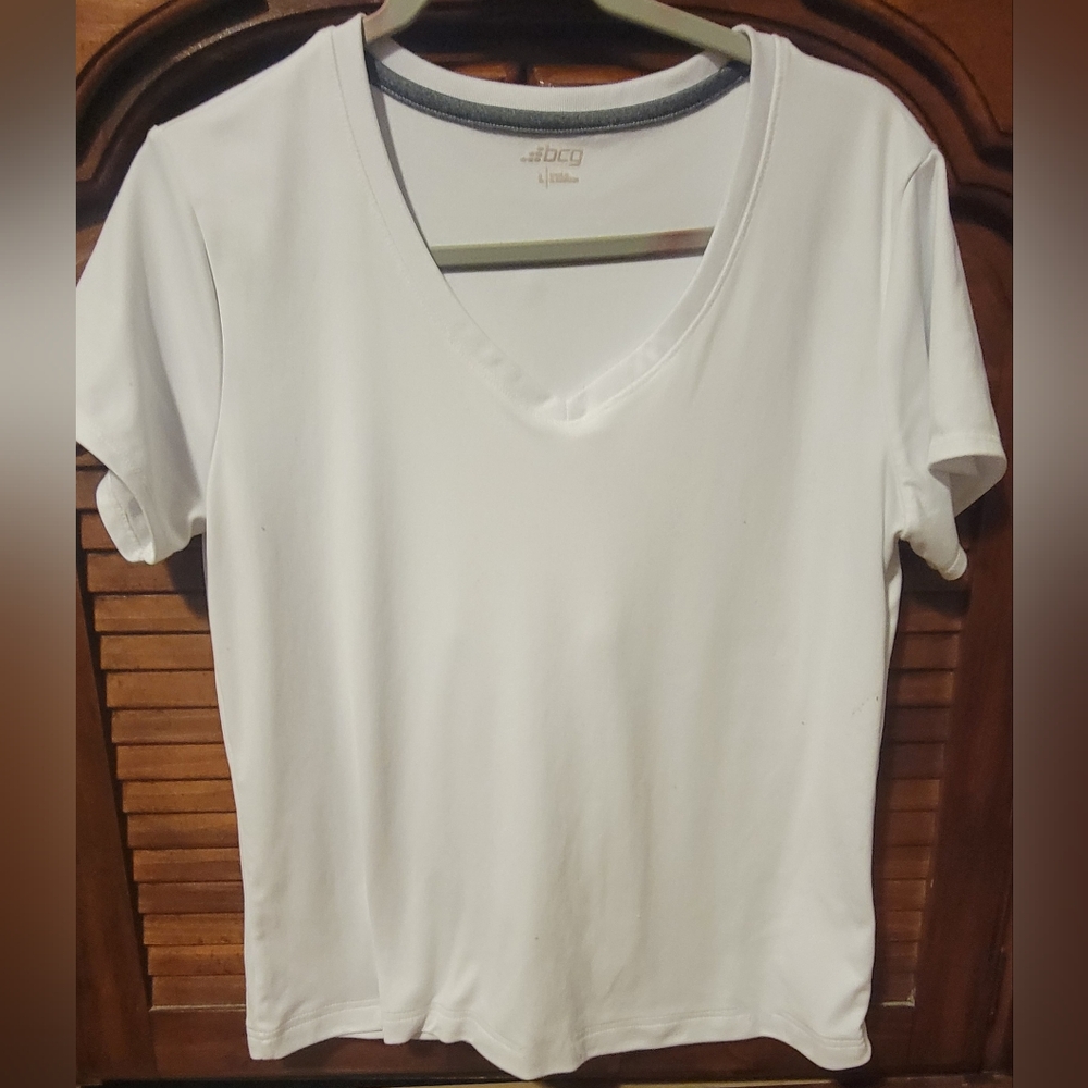 BCG V-Neck Short Sleeve Basic White Semi-Fitted Shirt